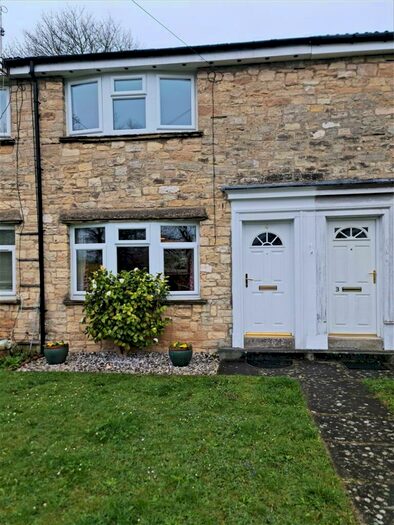 2 Bedroom Terraced House To Rent In Station Gardens, Wetherby, LS22