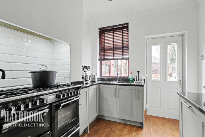 4 Bedroom Semi Detached House To Rent In Handsworth Road, Sheffield, S13