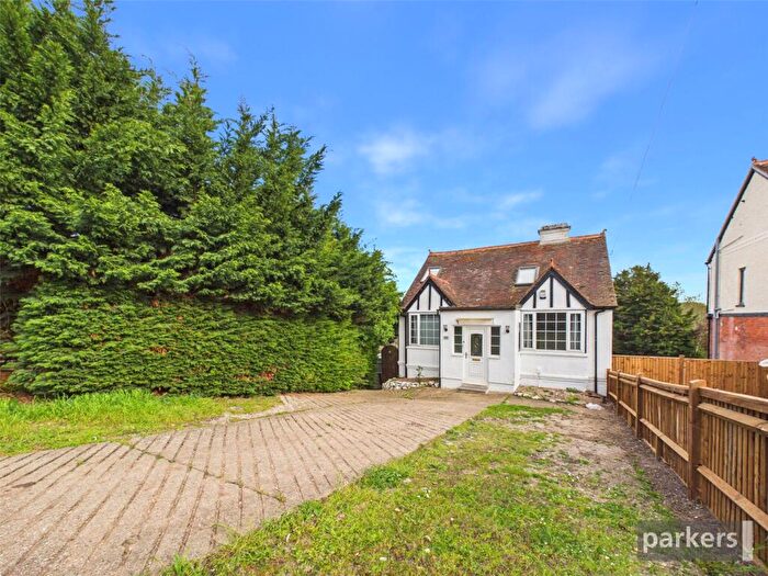 5 Bedroom Detached House For Sale In Henley Road, Caversham, Reading, Berkshire, RG4