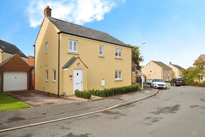 4 Bedroom Semi-Detached House For Sale In Desert Orchid Road, Cheltenham, Gloucestershire, GL52