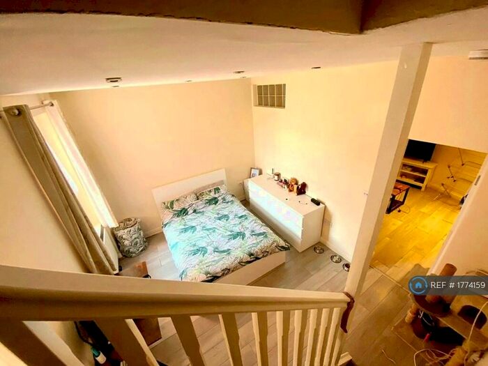 1 Bedroom Flat To Rent In Gloucester Road, London, N18