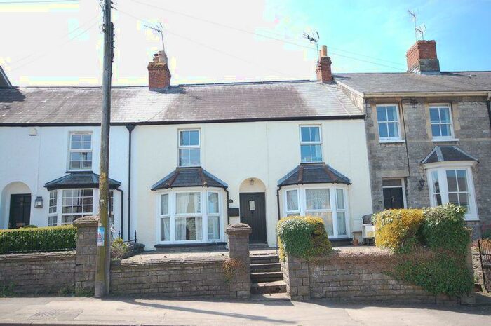 2 Bedroom Flat To Rent In Eastgate, Cowbridge, Vale Of Glamorgan, CF71