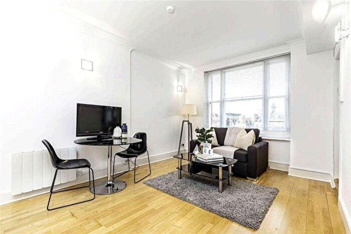 1 Bedroom Flat To Rent In Hill Street, Mayfair, London, W1J