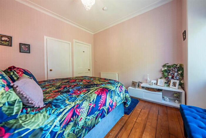1 Bedroom Flat For Sale In Hawarden Terrace, Perth, PH1