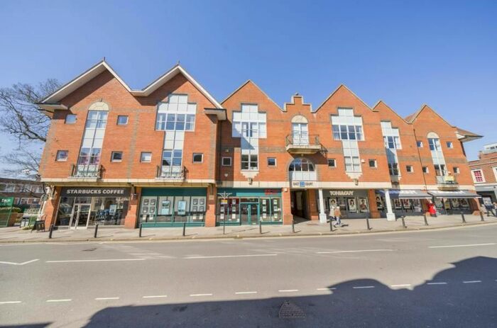 1 Bedroom Flat To Rent In The Royals, High Street, Guildford, GU1