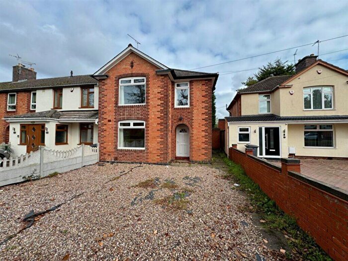 3 Bedroom Semi-Detached House To Rent In The Portwey, Leicester, LE5