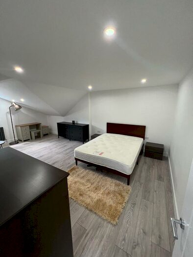 6 Bedroom House To Rent In Tollgate Road, London, E6