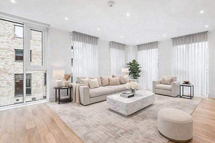 3 Bedroom Flat To Rent In Butler Court, Hyde Lane, SW11