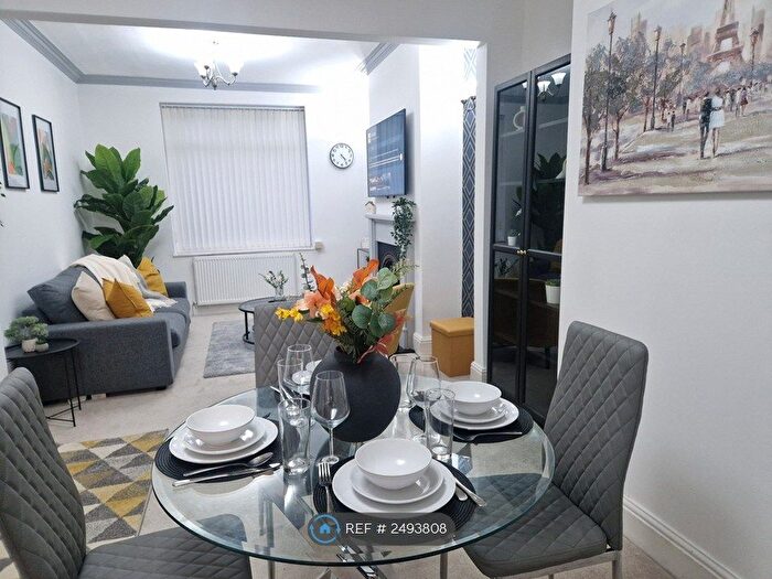 3 Bedroom Terraced House To Rent In Leng Road, Manchester, M40