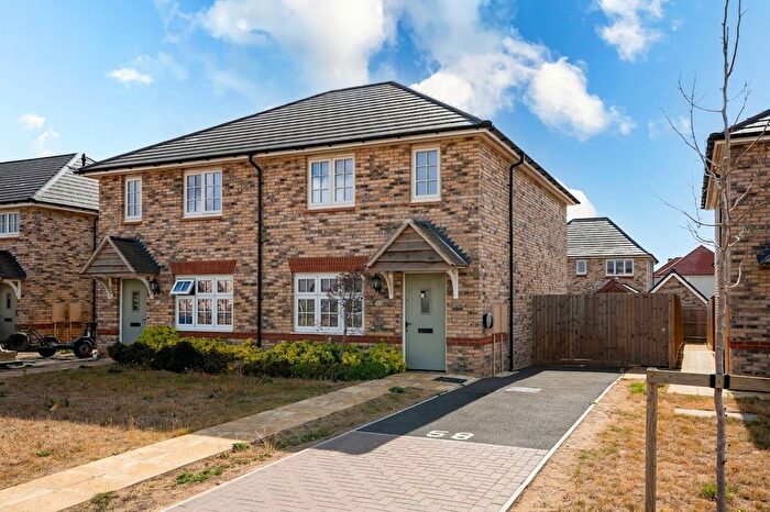 3 Bedroom Semi-Detached House For Sale In Groves Way, Cottenham, CB24