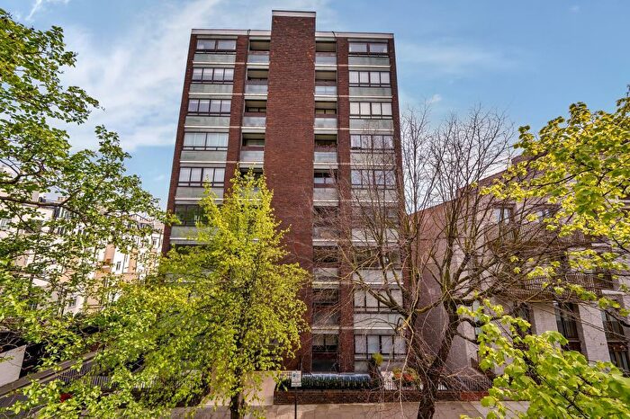 2 Bedroom Flat For Sale In Danes Court, St Johns Wood, NW8