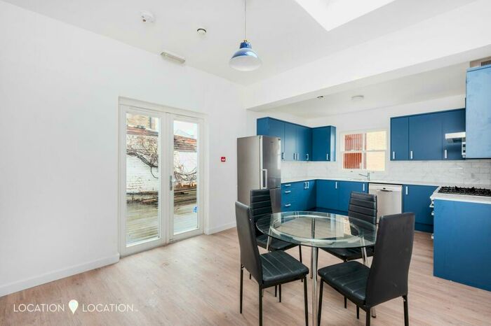 5 Bedroom Terraced House To Rent In Brooke Road, London, N16