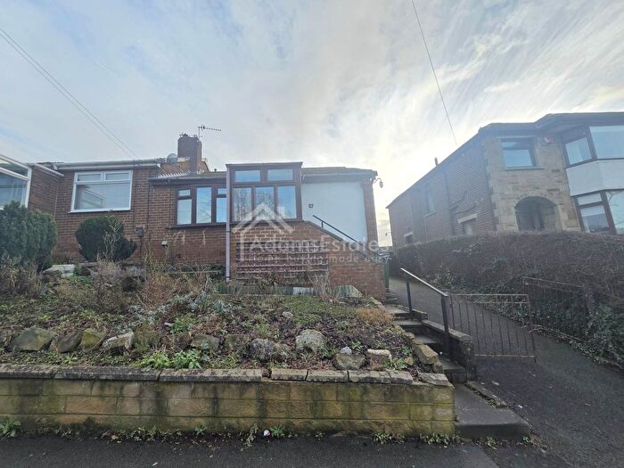 2 Bedroom Semi Detached Bungalow To Rent In Selbourne Rd, Dewsbury, WF12