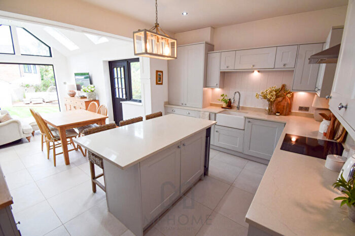 3 Bedroom Semi-Detached House For Sale In Dowbridge, Kirkham, Preston, PR4