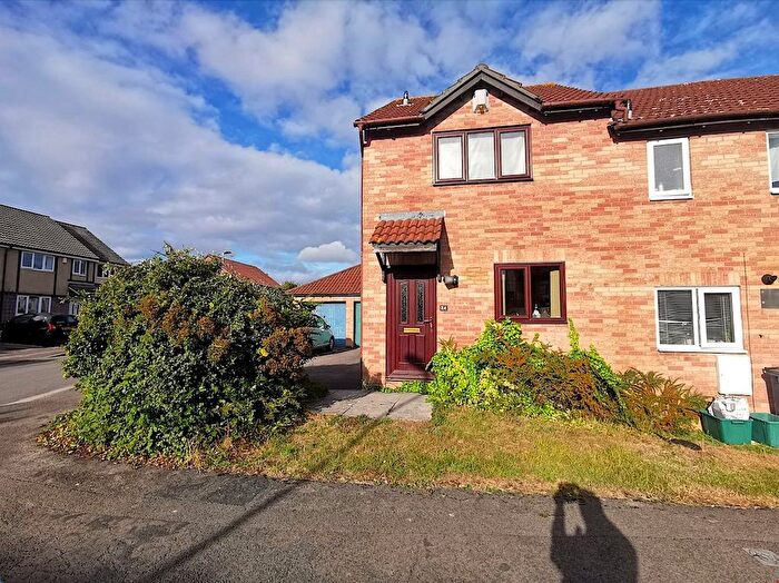 2 Bedroom End Of Terrace House For Sale In Apseleys Mead, Bradley Stoke, BS32