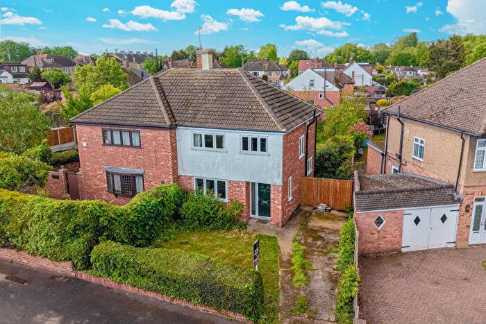 3 Bedroom Semi-Detached House For Sale In Huntsmans Drive, Upminster, RM14