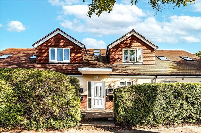 1 Bedroom Apartment To Rent In Park Close, Didcot, Oxfordshire, OX11