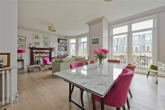4 Bedroom Flat To Rent In Pembridge Villas, London, W2