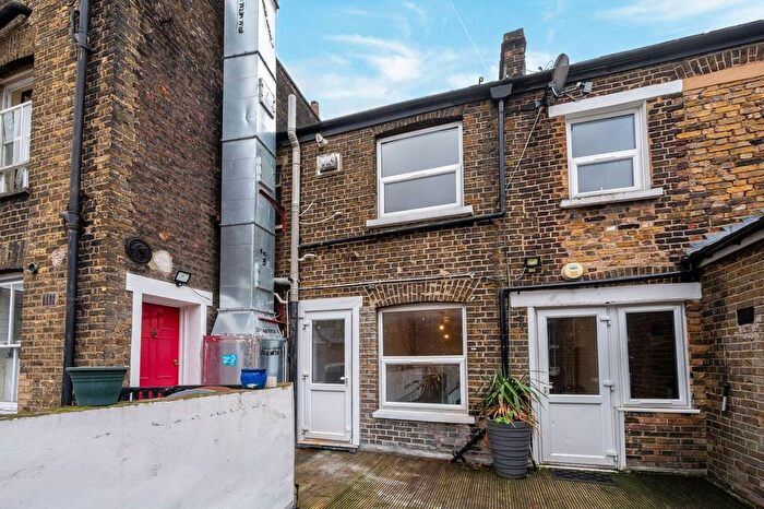 2 Bedroom Flat To Rent In Greenwich Church Street, Greenwich, London, SE10