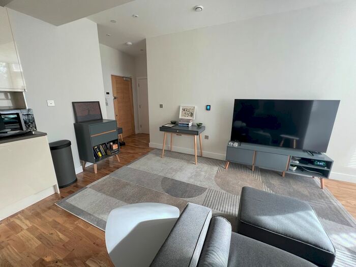 1 Bedroom Flat To Rent In Maybury Close, Frimley, Camberley, Surrey, GU16