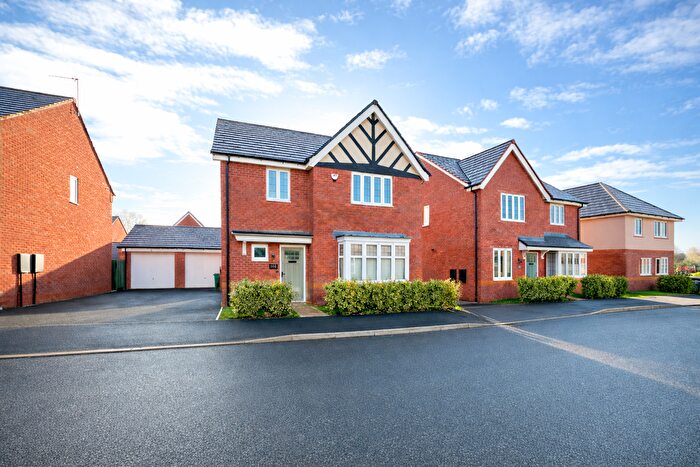 4 Bedroom Detached House For Sale In Weston Rise, Oadby, LE2