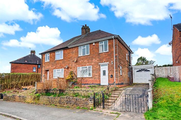 3 Bedroom Semi Detached House For Sale In Pinewood Avenue, Arnold, Nottingham, NG5