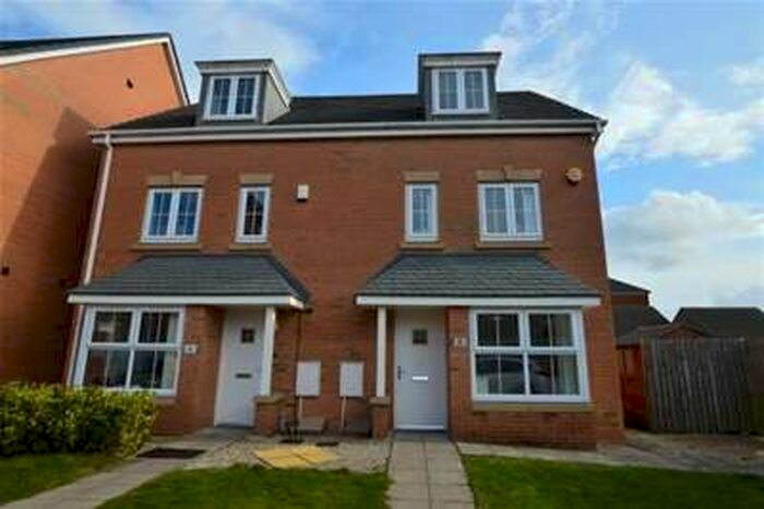 4 Bedroom House To Rent In Forest Yard, Leeds, LS10
