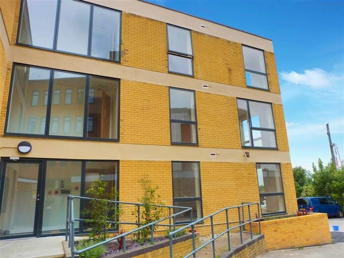 1 Bedroom Studio To Rent In Elwick Road, Ashford, TN23