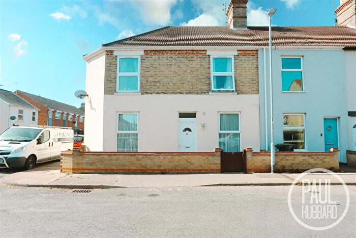 3 Bedroom Maisonette For Sale In St. Georges Road, Pakefield, NR33