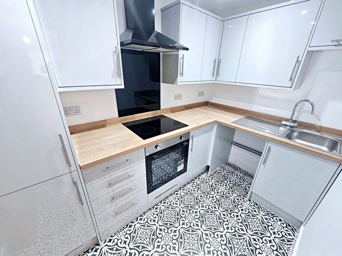 1 Bedroom Flat To Rent In Carlton Place, Southampton, SO15