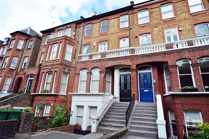 3 Bedroom Flat To Rent In Goldhurst Terrace, South Hampstead, NW6