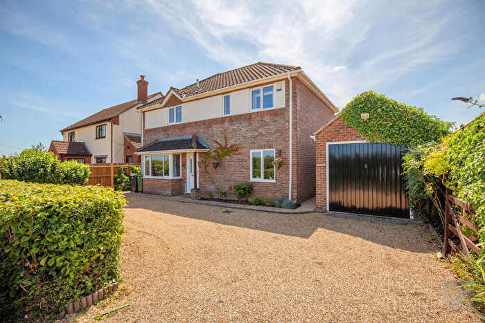4 Bedroom Detached House For Sale In The Rosery, Mulbarton, NR14