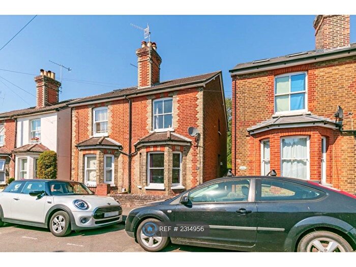 3 Bedroom Semi-Detached House To Rent In Gardner Rd, Guildford, GU1