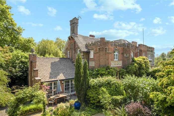 4 Bedroom Property For Sale In Steeple Aston, Bicester, Oxfordshire, OX25