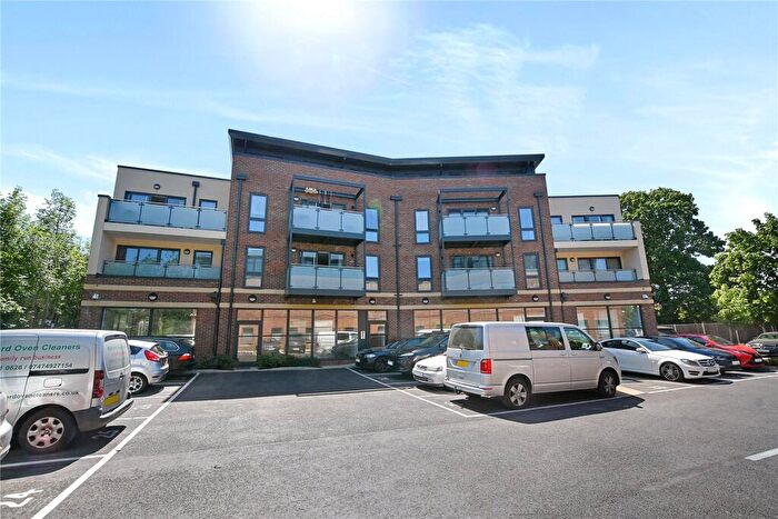 1 Bedroom Apartment To Rent In Metro House, Pinner Road, Northwood, Middlesex, HA6