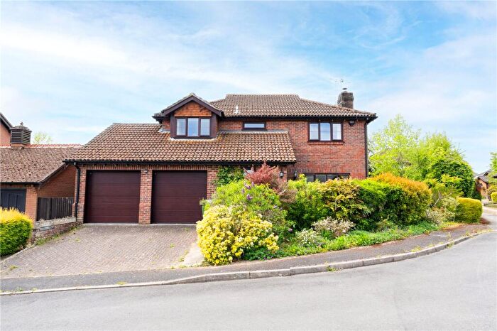 4 Bedroom Detached House For Sale In Old Cottage Close, West Wellow, Romsey, Hampshire, SO51