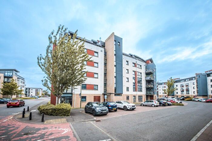 2 Bedroom Flat For Sale In / East Pilton Farm Crescent, Fettes, Edinburgh, EH5