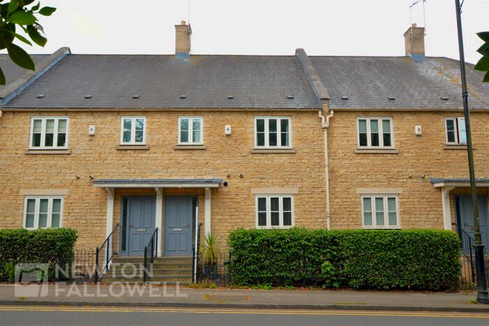 4 Bedroom Terraced House To Rent In Wharf Road, Stamford, PE9