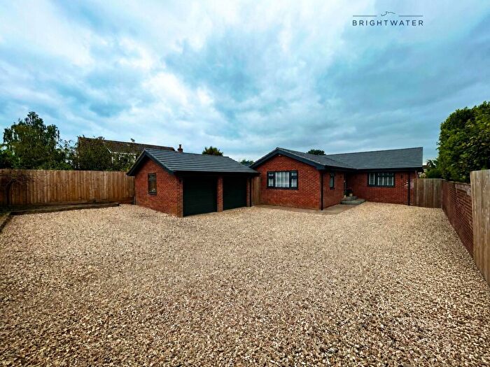 4 Bedroom Detached Bungalow To Rent In Camel Green Road, Alderholt, SP6