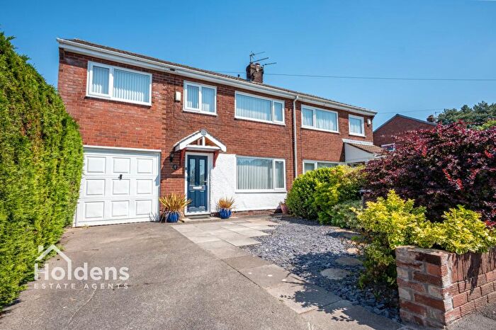 4 Bedroom Semi Detached House For Sale In Glendale Avenue, Lostock Hall, PR5