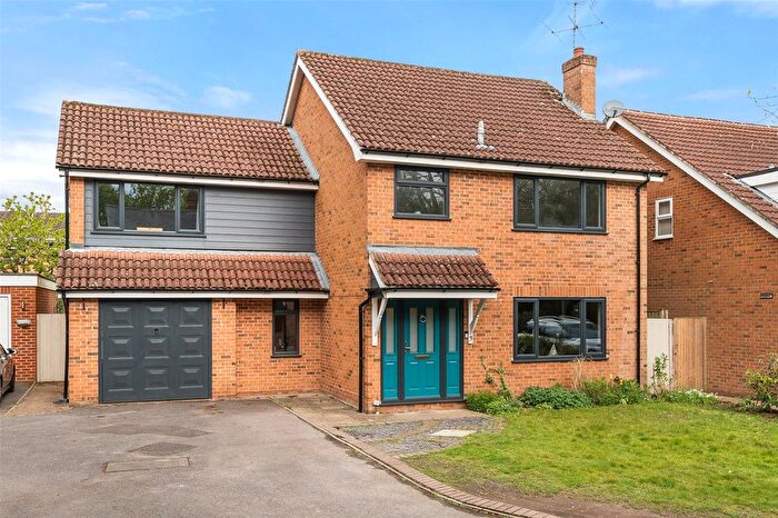 4 Bedroom Detached House To Rent In Washington Gardens, Wokingham, Berkshire, RG40