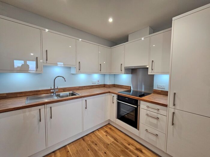 1 Bedroom Flat To Rent In London Road, Southampton, SO15