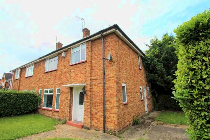 5 Bedroom House To Rent In Nine Elms Avenue, Uxbridge, UB8