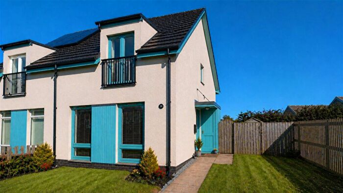 3 Bedroom Semi-Detached House For Sale In Ballgreen Road, Biggar, South Lanarkshire, ML12