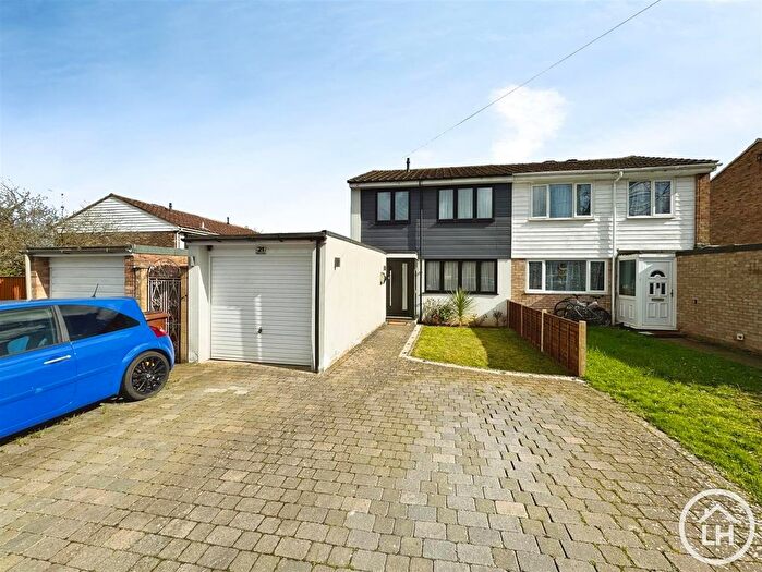 3 Bedroom Semi Detached House For Sale In Nares Road, Gillingham, ME8