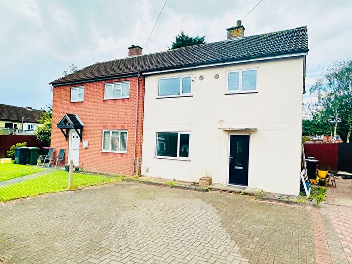 3 Bedroom Property To Rent In Queens Way, Tamworth, B78