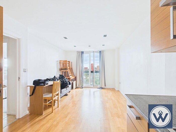 2 Bedroom Flat For Sale In London, E14