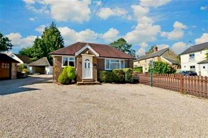 2 Bedroom Bungalow To Rent In Church Road, Crowborough, TN6