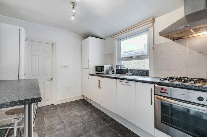 2 Bedroom Flat To Rent In Dale Street, Chiswick, London, W4