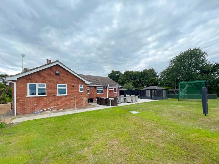 3 Bedroom Detached Bungalow For Sale In Holbeach Road, Spalding, PE12